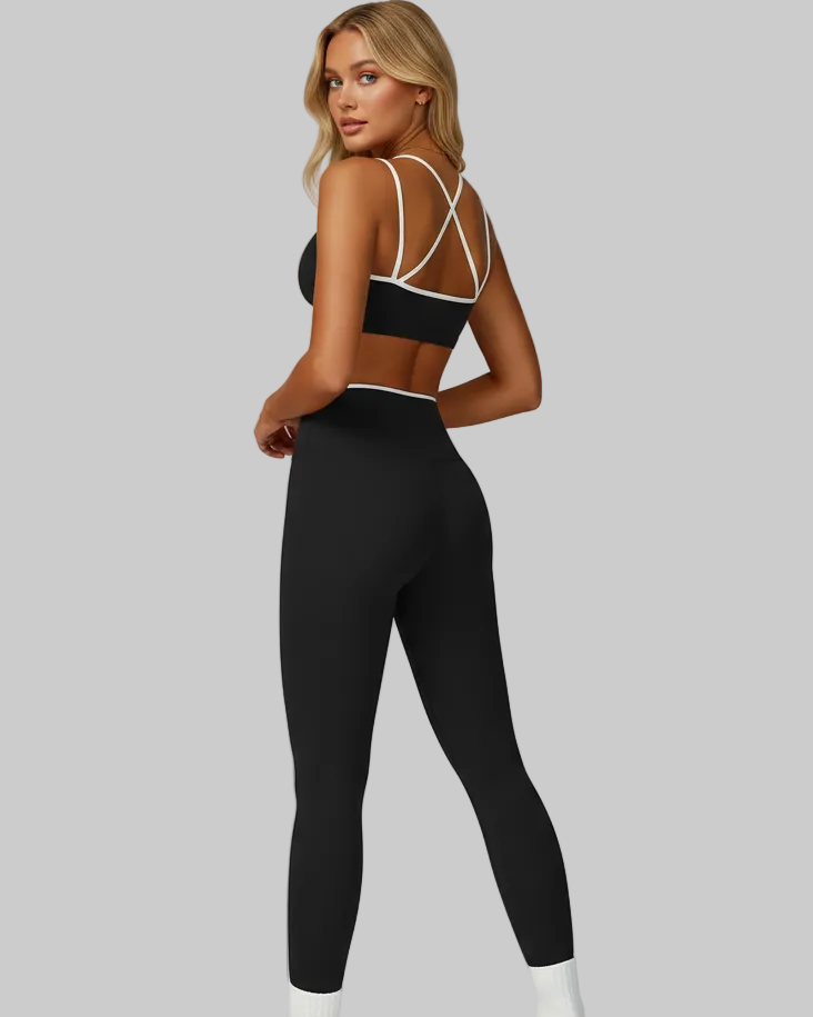Woman wearing a black sports bra and leggings set, sport workout activewear set canada